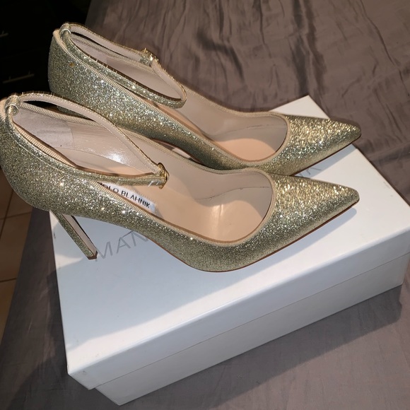 MONOLO BLAHNIK GOLD GLITTER HEELS - Picture 6 of 7
